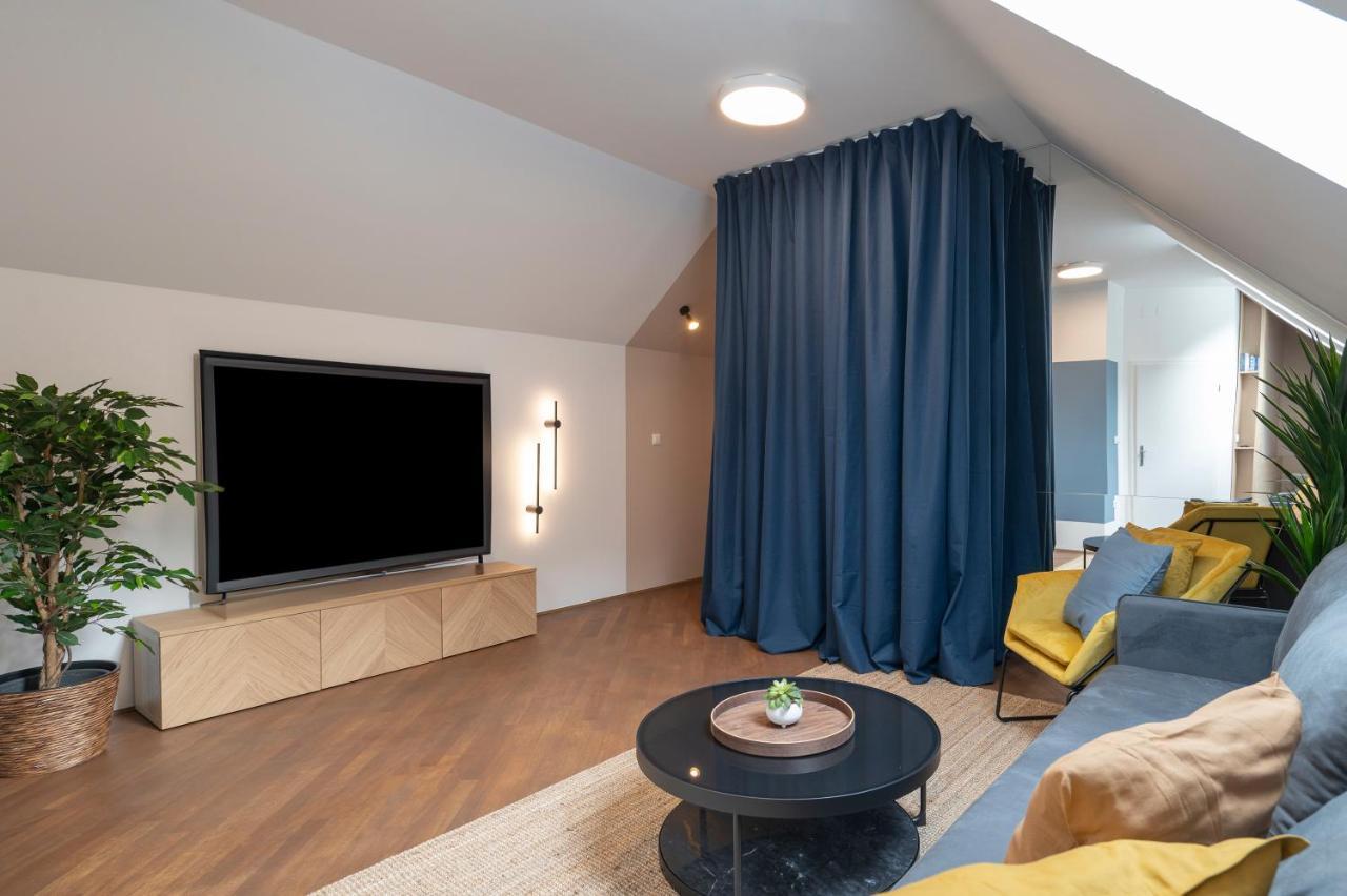 Strict City Apartments Любляна Екстериор снимка