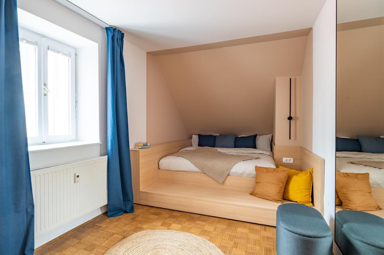 Strict City Apartments Любляна Екстериор снимка