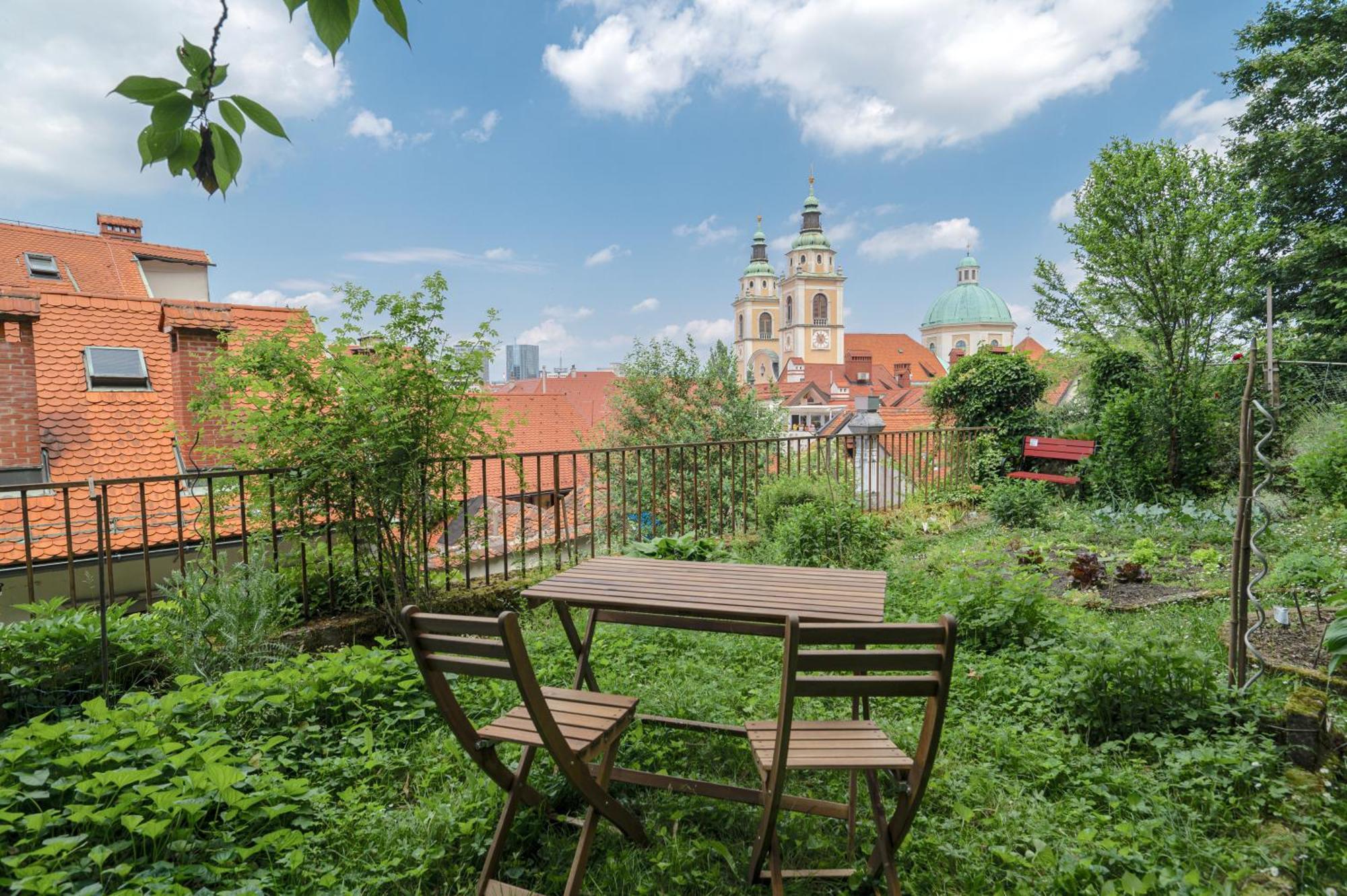 Strict City Apartments Любляна Стая снимка