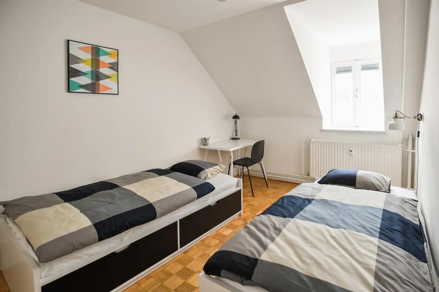 Strict City Apartments Любляна Екстериор снимка