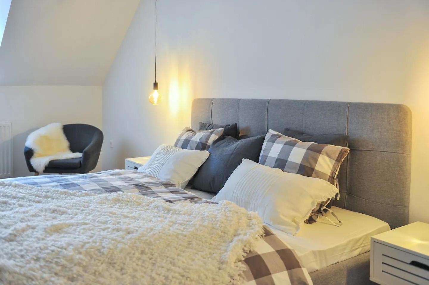 Strict City Apartments Любляна Екстериор снимка