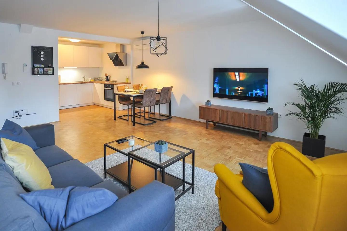 Strict City Apartments Любляна Екстериор снимка